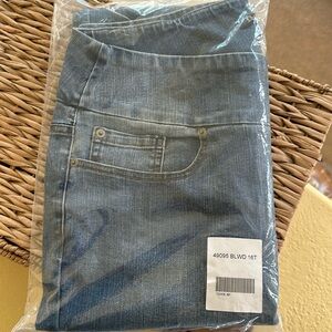 Chadwick’s Cropped Jean with Comfort Waistband Size 16T